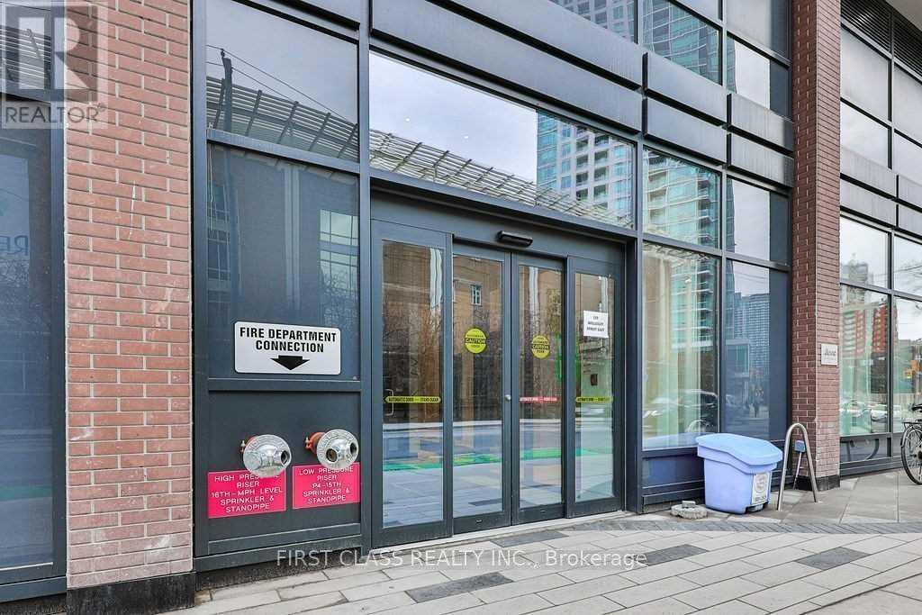 2011 - 159 Wellesley Street E, Toronto, Ontario  M4Y 0H5 - Photo 3 - C13010210