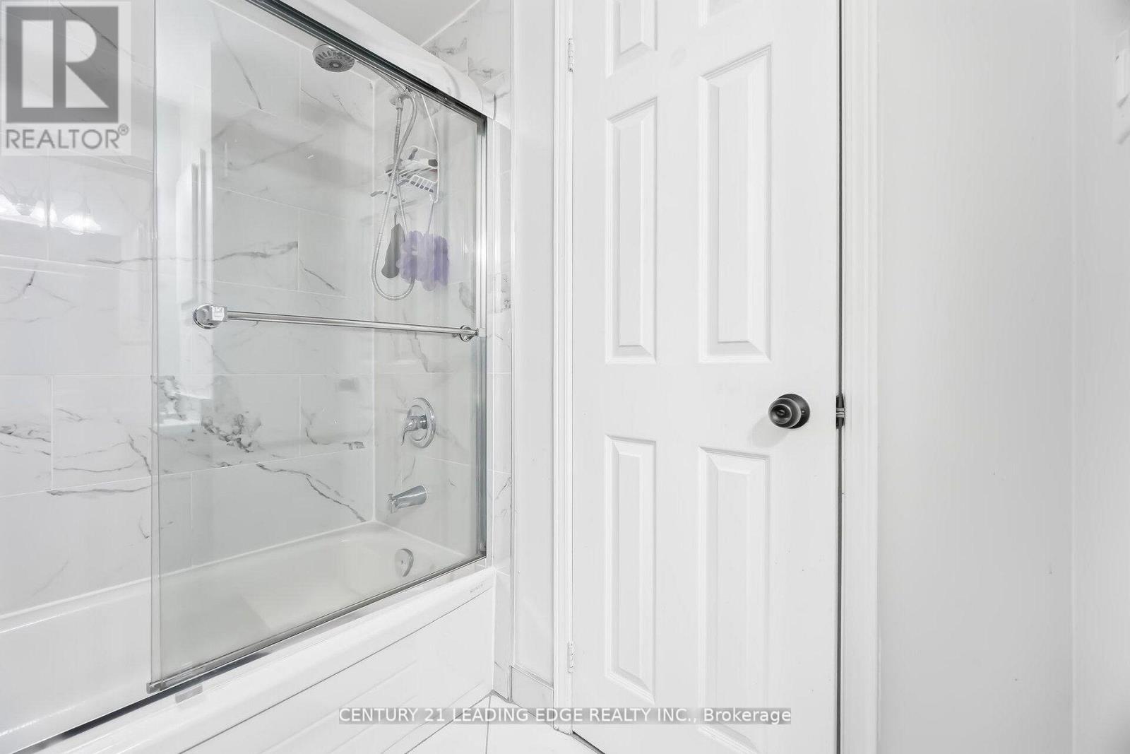 923 Redbird Crescent, Pickering, Ontario  L1V 5K8 - Photo 32 - E13010216