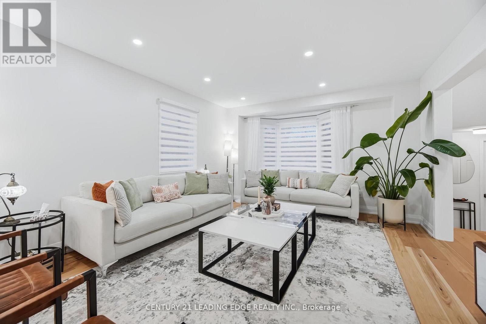 923 Redbird Crescent, Pickering, Ontario  L1V 5K8 - Photo 5 - E13010216