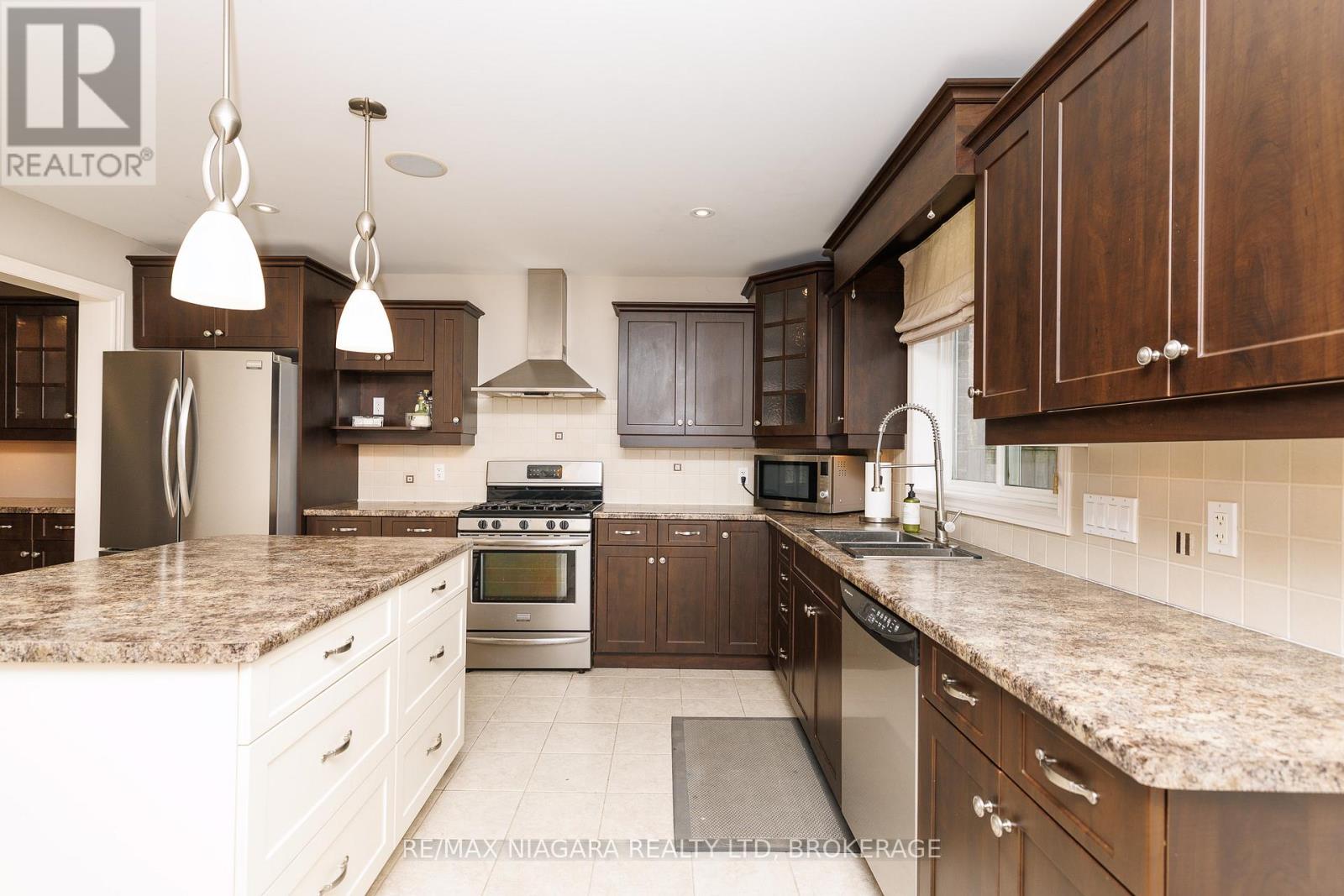 374 Pelham Road, St. Catharines, Ontario  L2S 0A2 - Photo 11 - X13010180