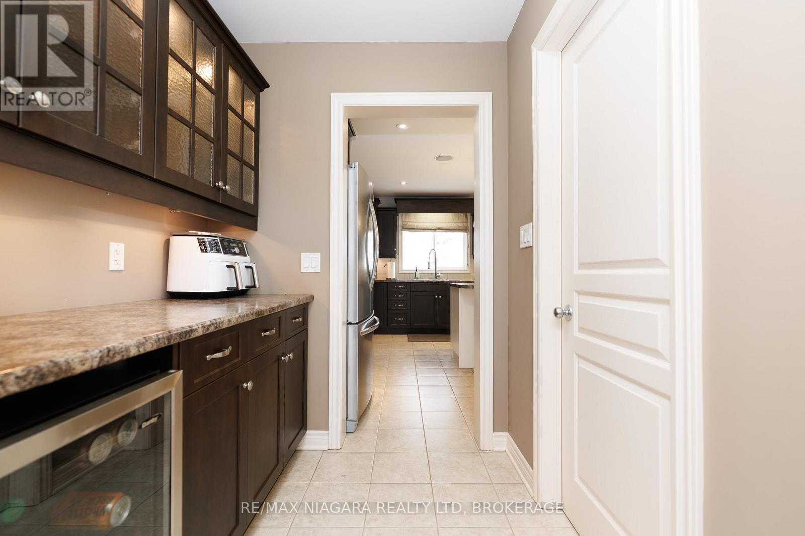 374 Pelham Road, St. Catharines, Ontario  L2S 0A2 - Photo 8 - X13010180