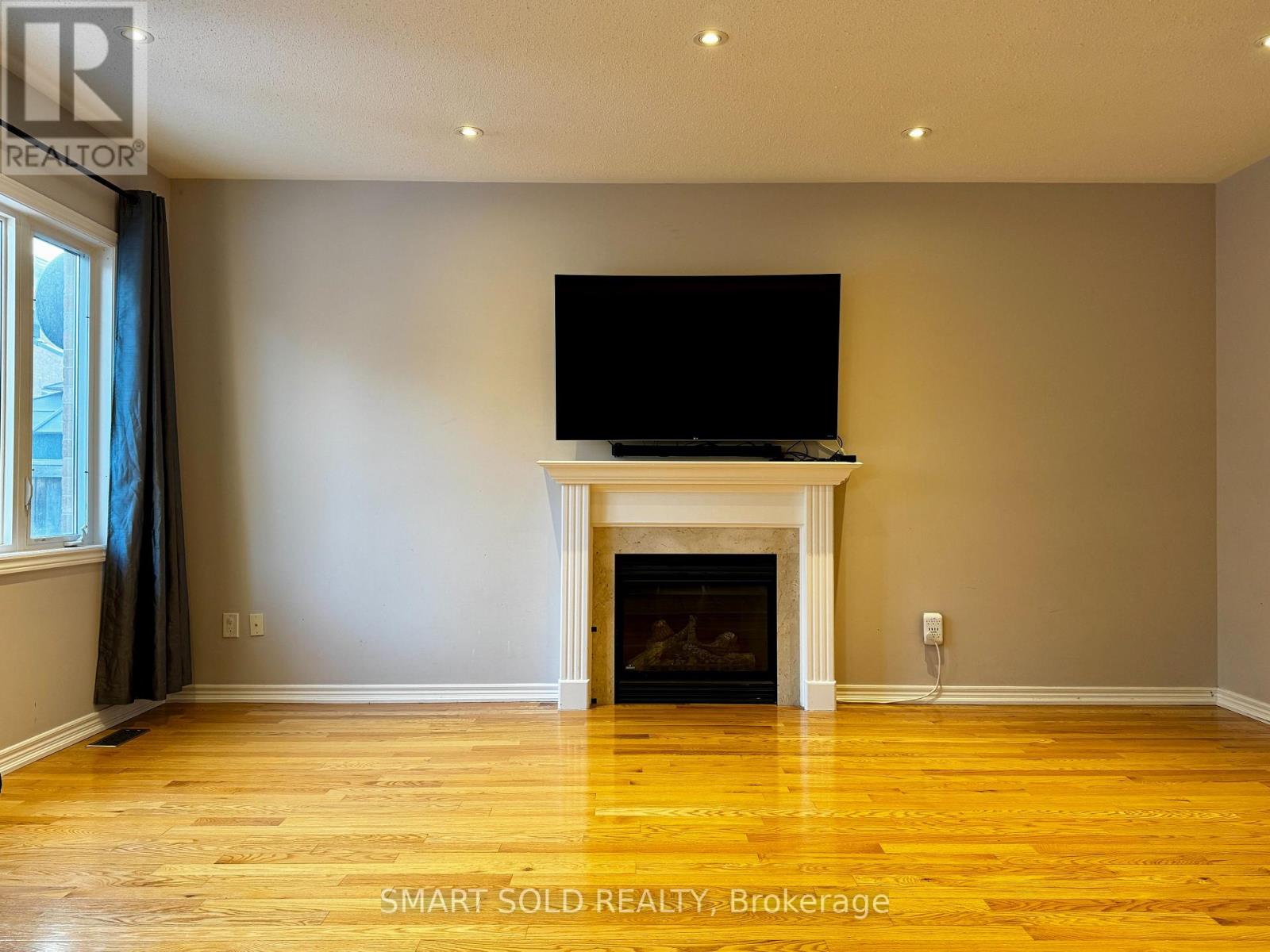 35 Cosford Street, Aurora, Ontario  L4G 0J5 - Photo 2 - N13010182