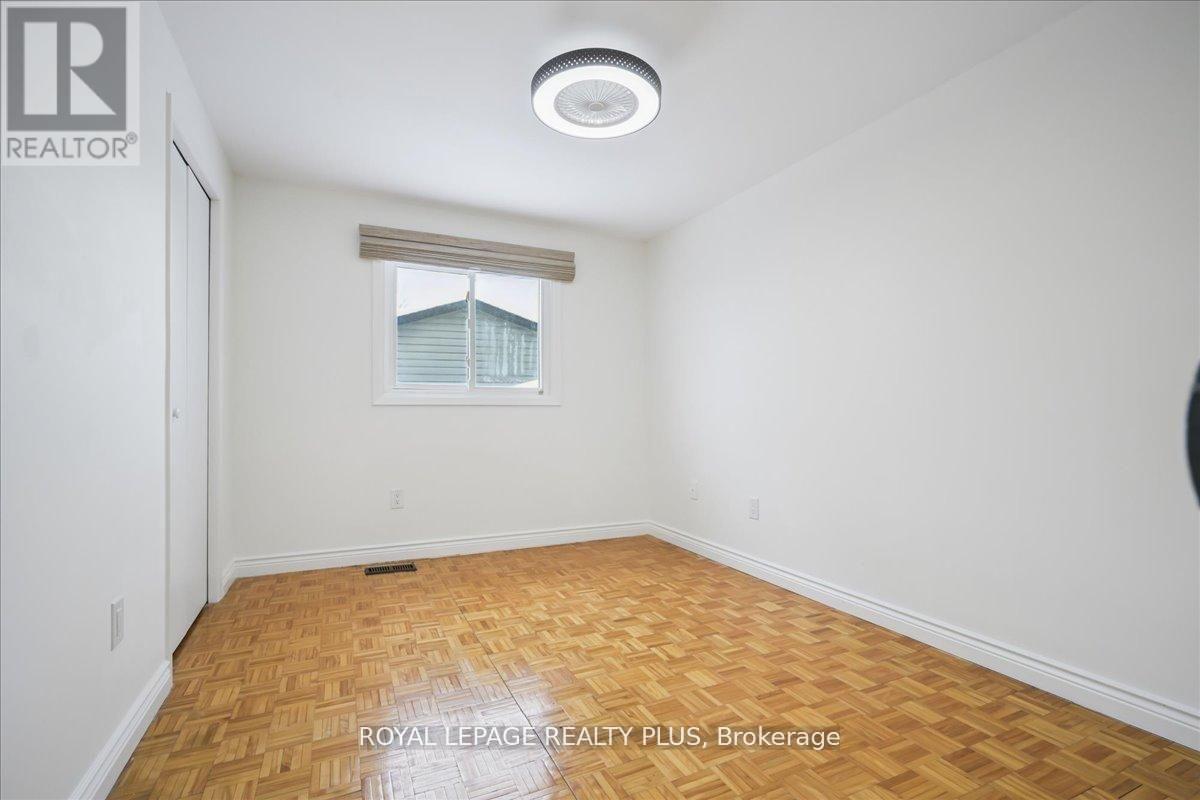 3655 Burnbrae Drive, Mississauga, Ontario  L5C 2R6 - Photo 20 - W13010208