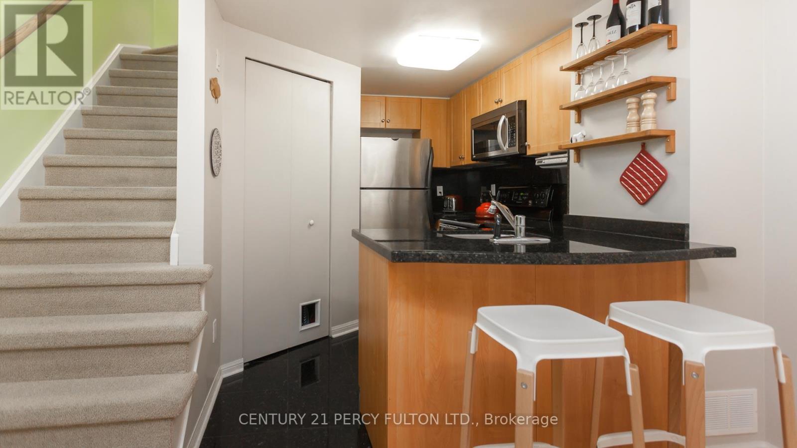 112 - 20 Machells Avenue N, Toronto, Ontario  M6K 3H8 - Photo 2 - W13010212