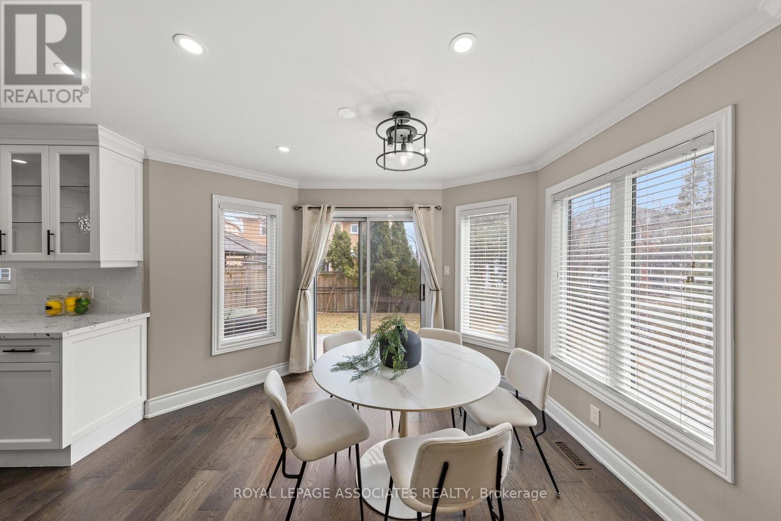 33 Hutton Crescent, Caledon, Ontario  L7C 1A3 - Photo 14 - W13010230