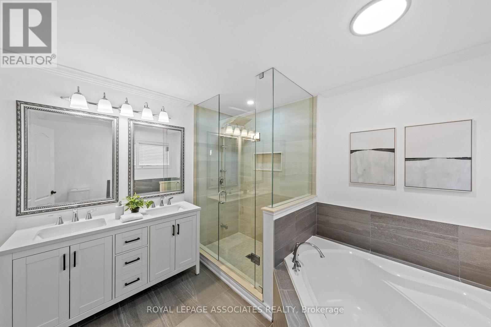 33 Hutton Crescent, Caledon, Ontario  L7C 1A3 - Photo 24 - W13010230