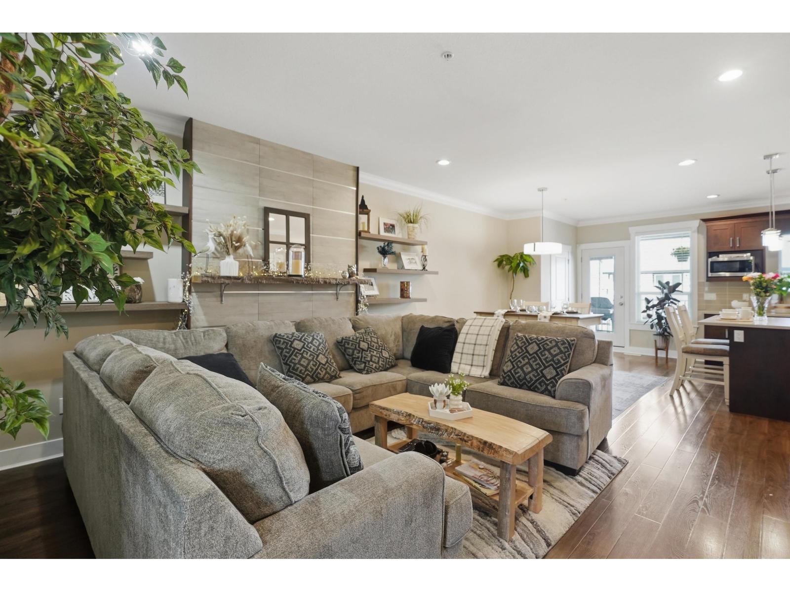 20919 80 Avenue, Langley, British Columbia  V2Y 0R3 - Photo 3 - R3111907