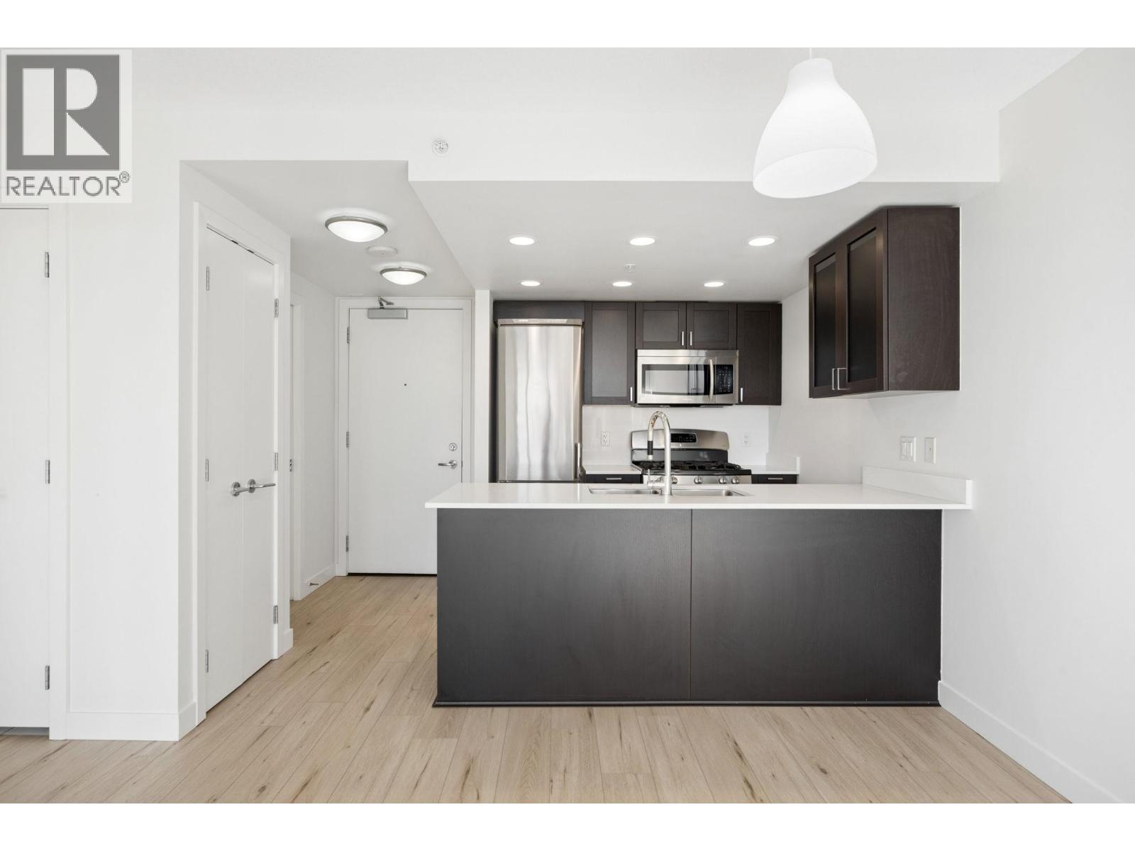 717 4818 Eldorado Mews, Vancouver, British Columbia  V5R 0B3 - Photo 5 - R3112233