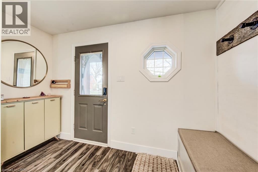 107 Ellis Avenue, Kitchener, Ontario  N2H 4G8 - Photo 4 - 40820938