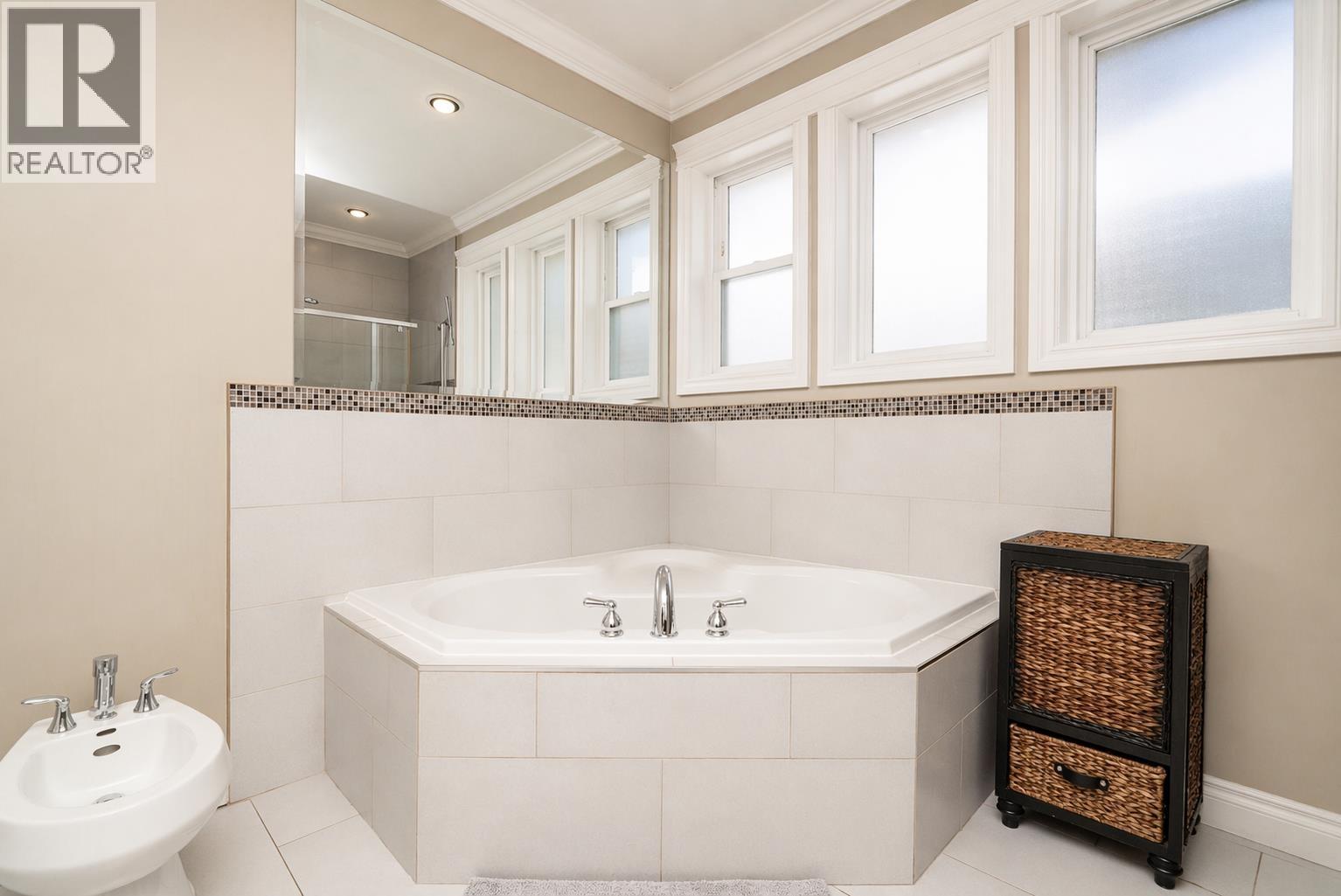 1935 Brunette Avenue, Coquitlam, British Columbia  V3K 1H8 - Photo 17 - R3112392