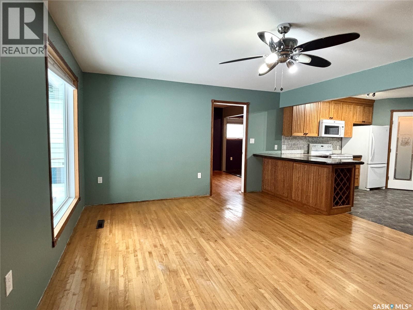 413 Maple Street, Maple Creek, Saskatchewan  S0N 1N0 - Photo 14 - SK033144