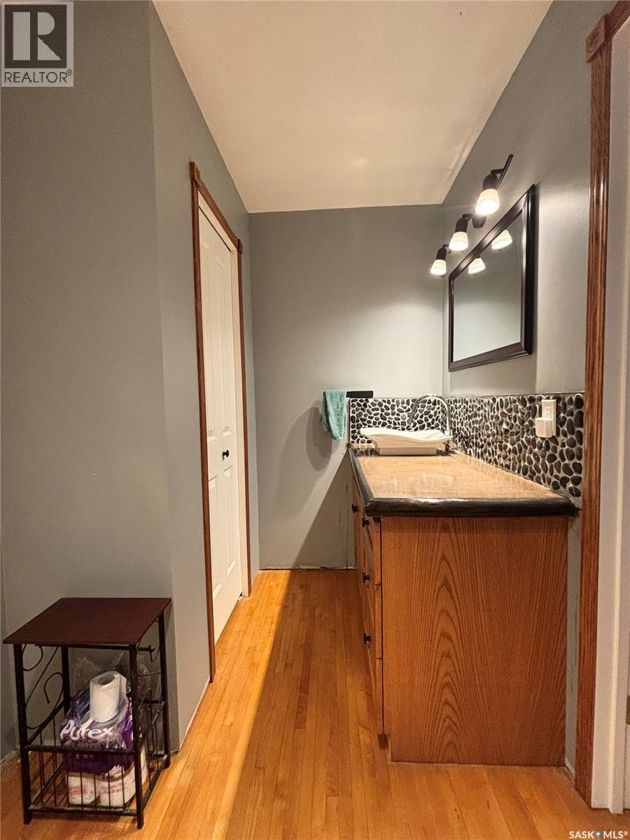 413 Maple Street, Maple Creek, Saskatchewan  S0N 1N0 - Photo 22 - SK033144