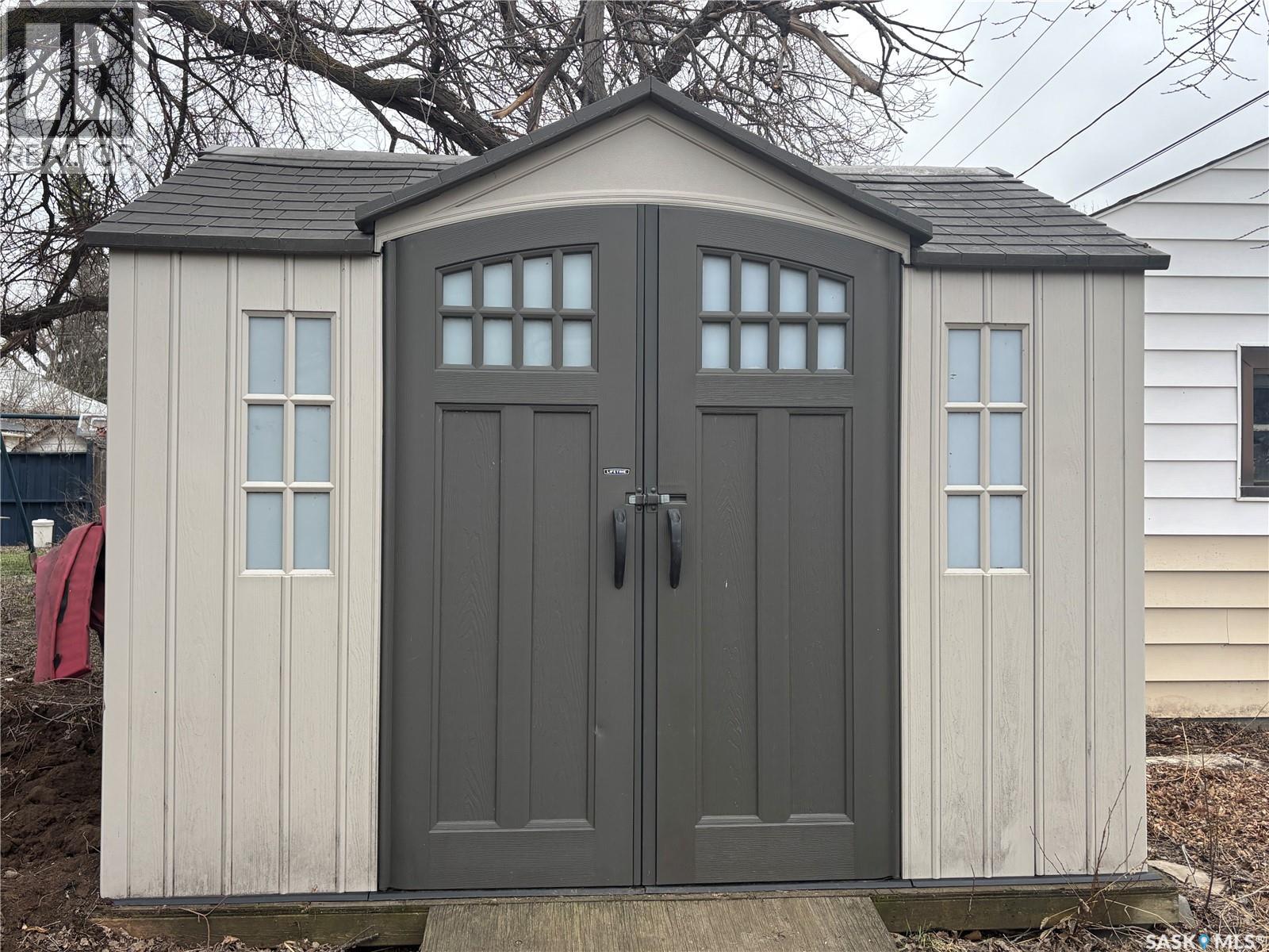 413 Maple Street, Maple Creek, Saskatchewan  S0N 1N0 - Photo 6 - SK033144