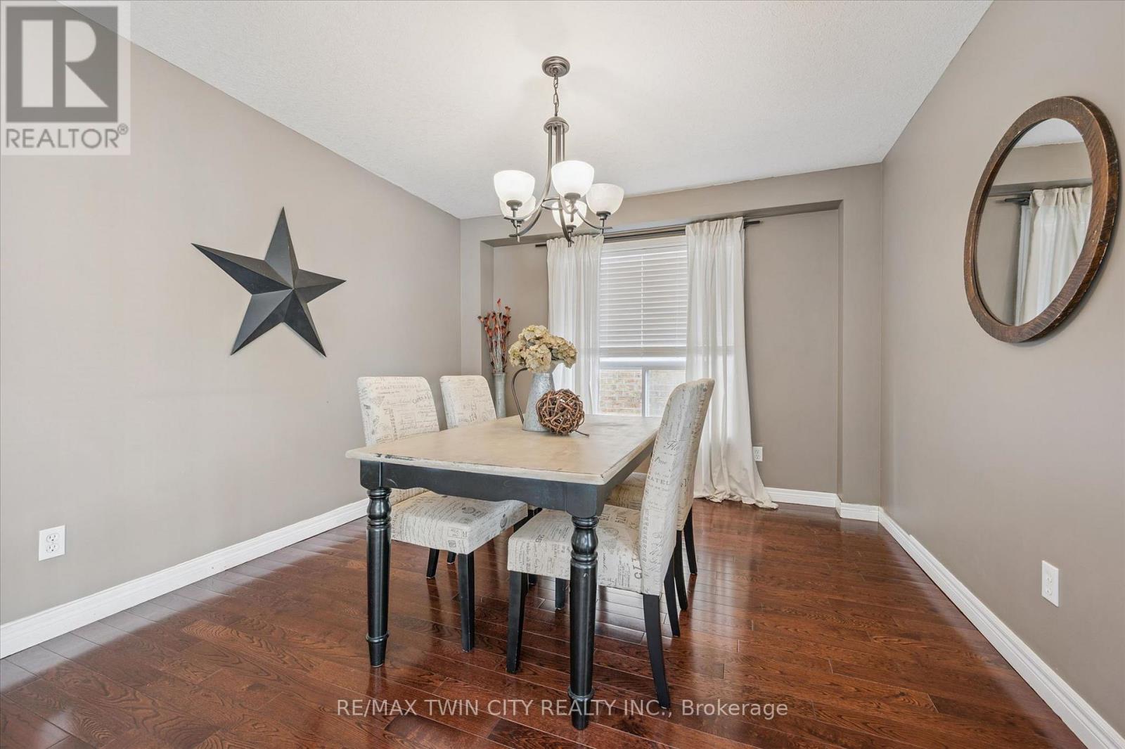 7 Hearthbridge Street, Kitchener, Ontario  N2R 1L5 - Photo 10 - X13010174