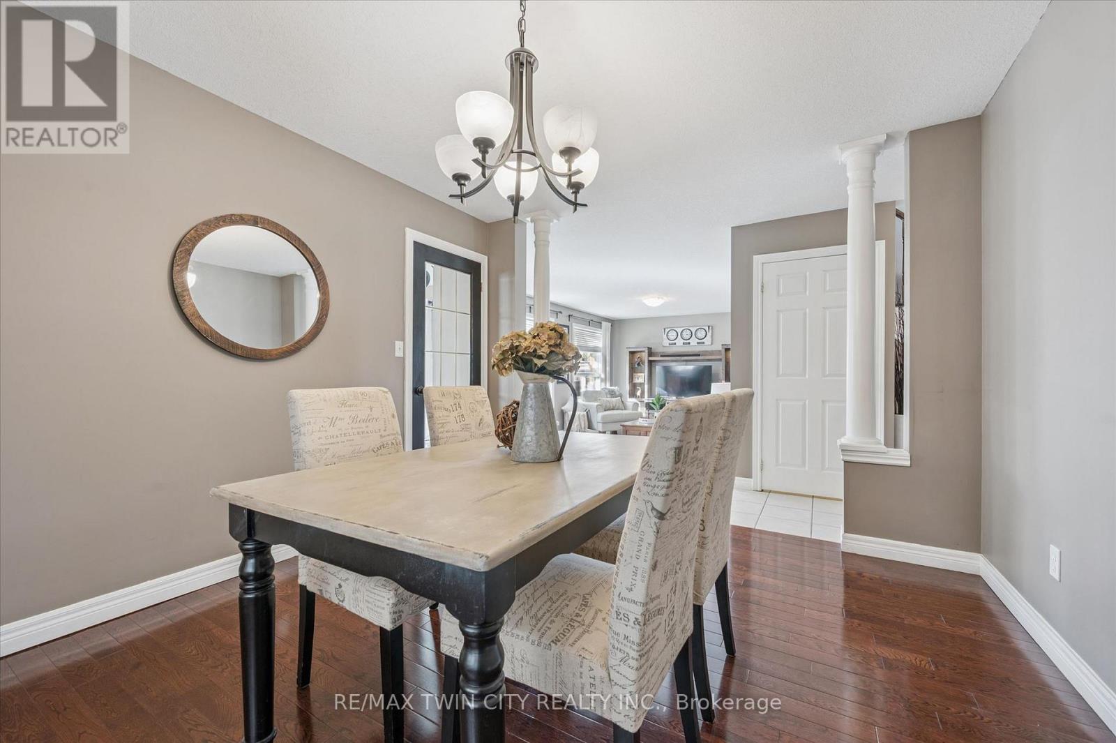 7 Hearthbridge Street, Kitchener, Ontario  N2R 1L5 - Photo 11 - X13010174