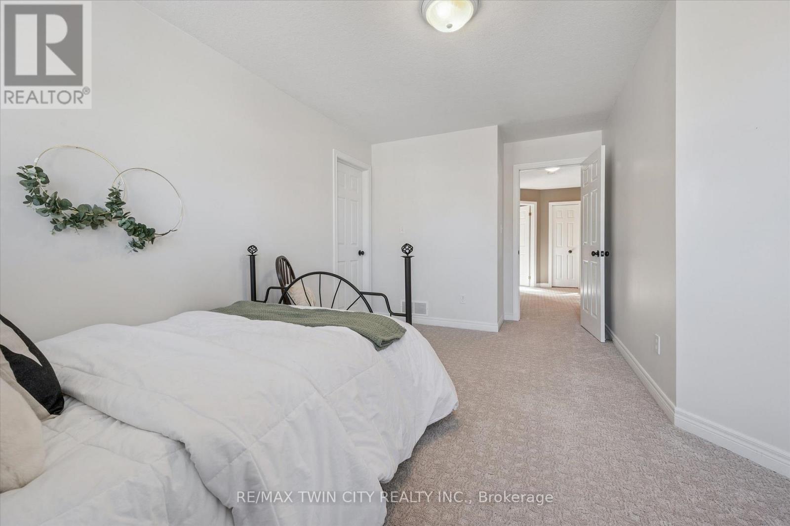 7 Hearthbridge Street, Kitchener, Ontario  N2R 1L5 - Photo 19 - X13010174