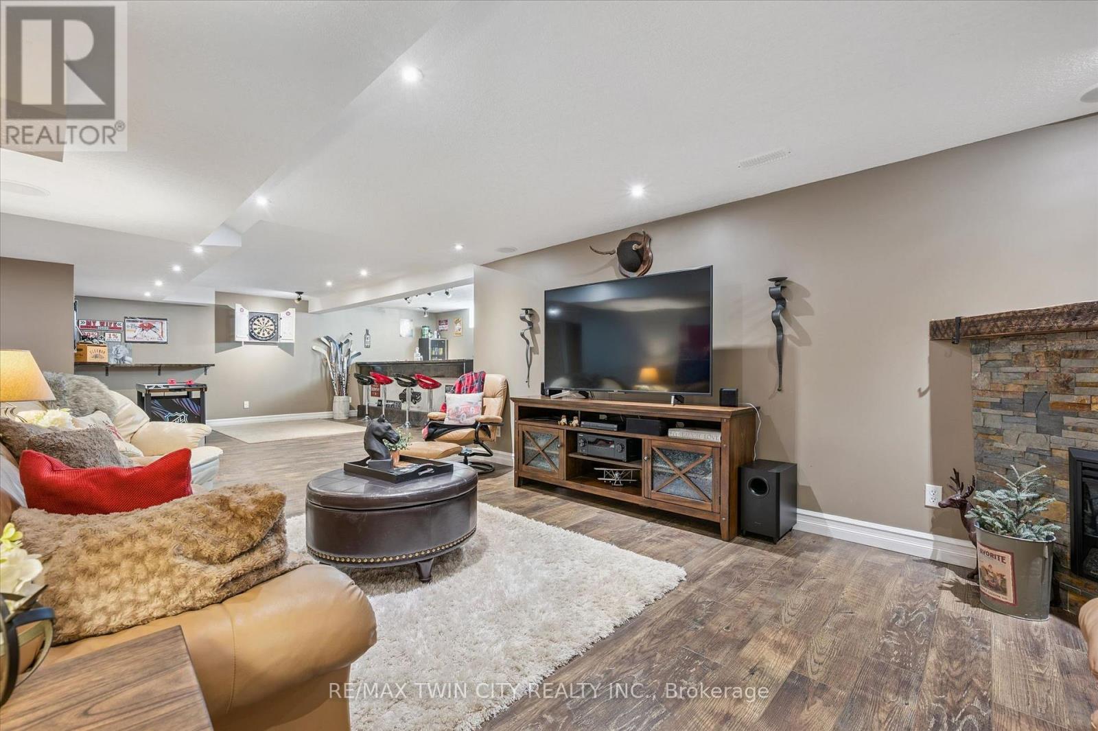 7 Hearthbridge Street, Kitchener, Ontario  N2R 1L5 - Photo 32 - X13010174