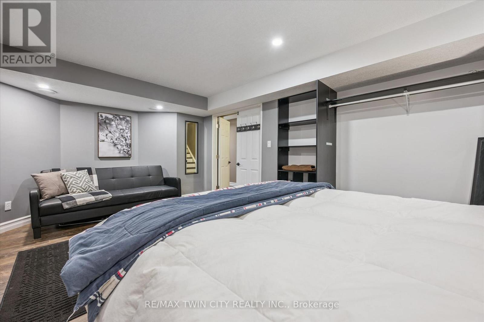 7 Hearthbridge Street, Kitchener, Ontario  N2R 1L5 - Photo 34 - X13010174