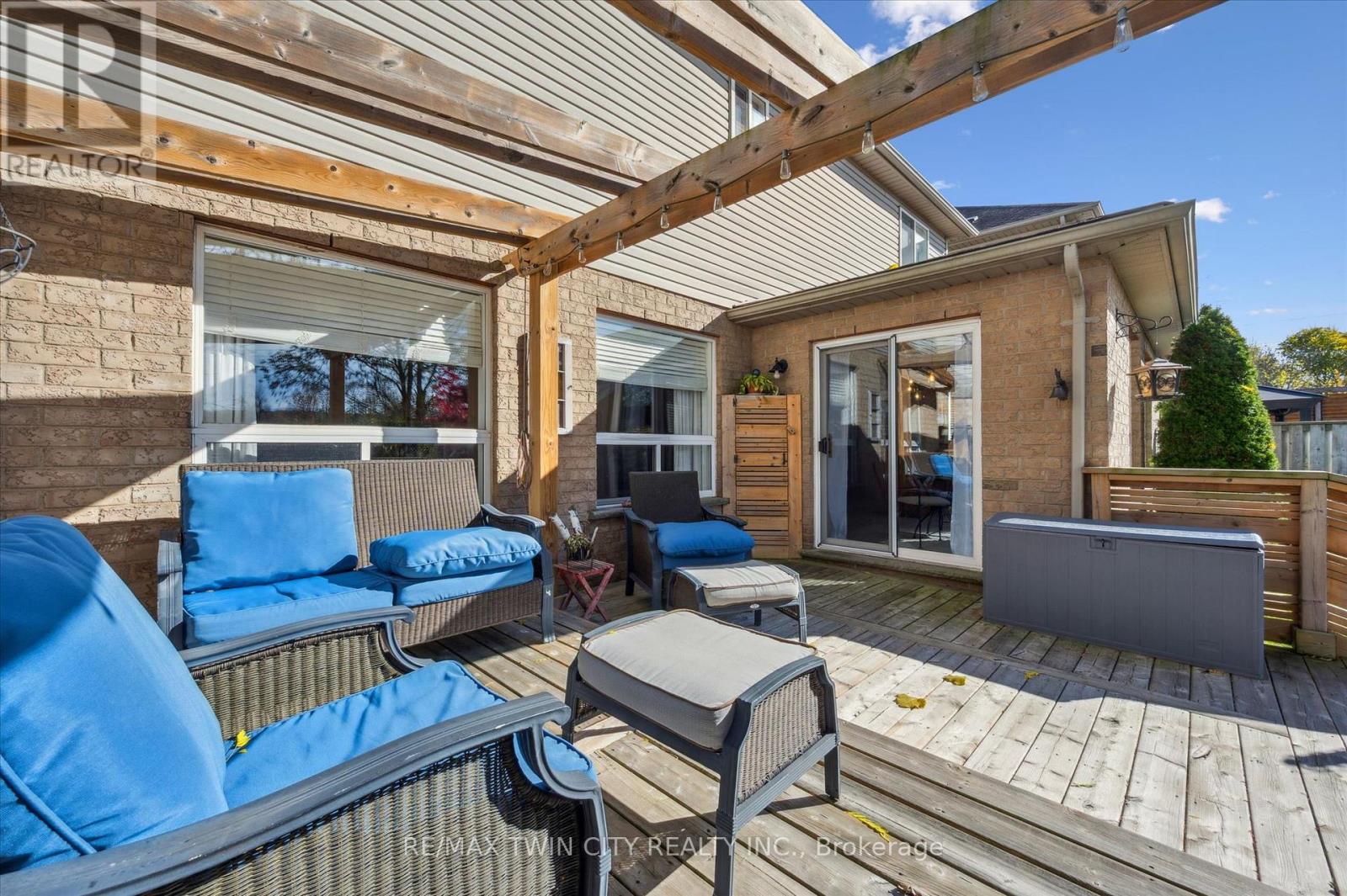 7 Hearthbridge Street, Kitchener, Ontario  N2R 1L5 - Photo 37 - X13010174