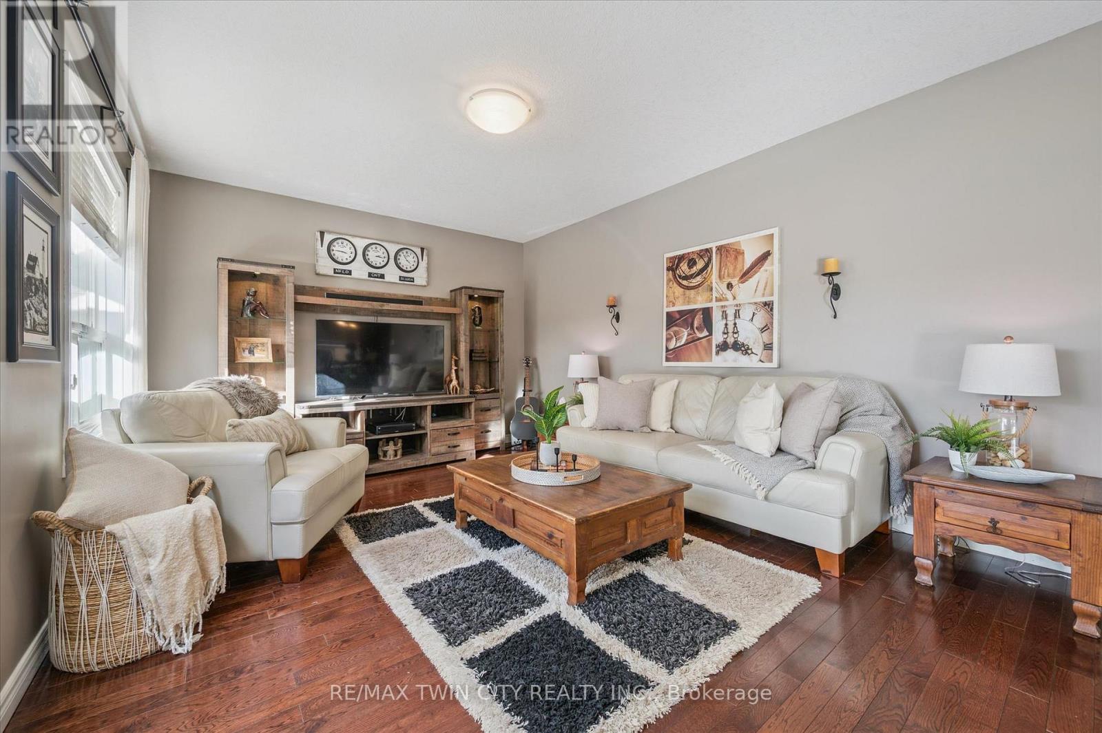 7 Hearthbridge Street, Kitchener, Ontario  N2R 1L5 - Photo 9 - X13010174