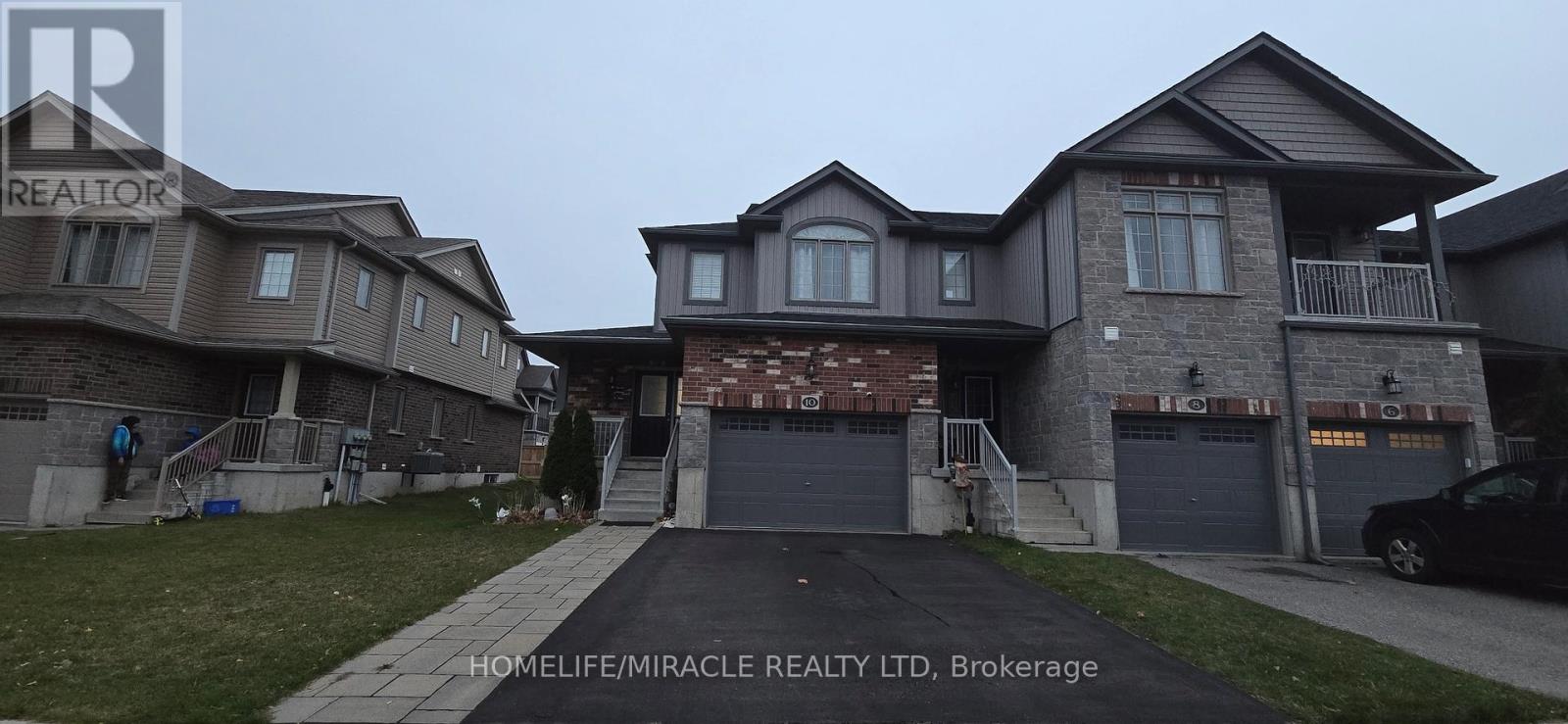 10 Meadowridge Street, Kitchener, Ontario  N2P 0E2 - Photo 2 - X13010200