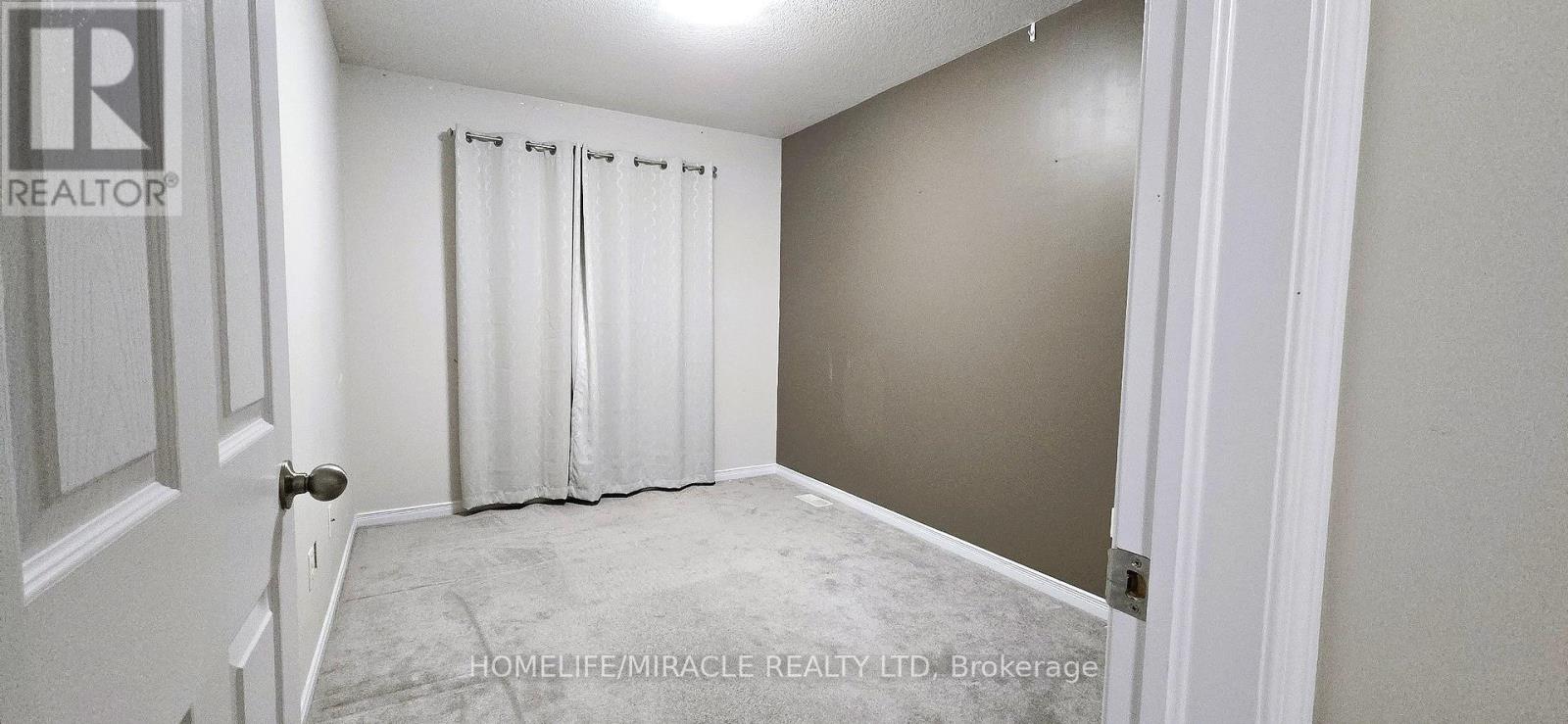 10 Meadowridge Street, Kitchener, Ontario  N2P 0E2 - Photo 6 - X13010200