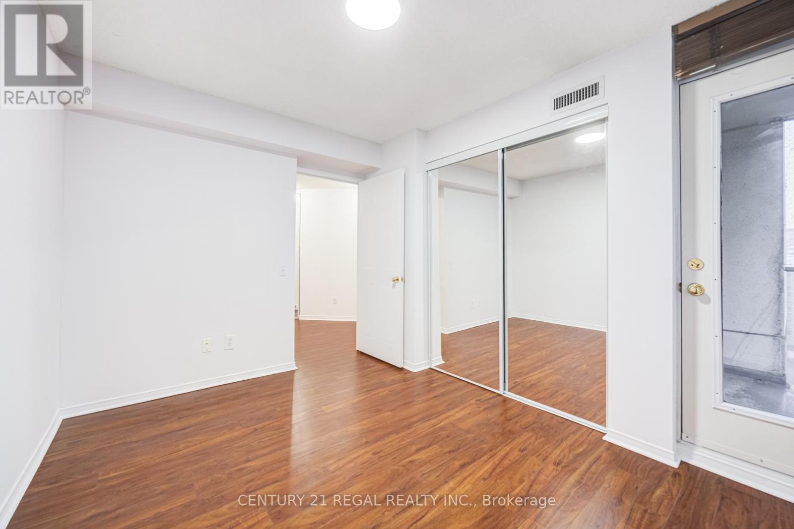 1803 - 750 Bay Street, Toronto, Ontario  M5G 1N6 - Photo 23 - C12912348