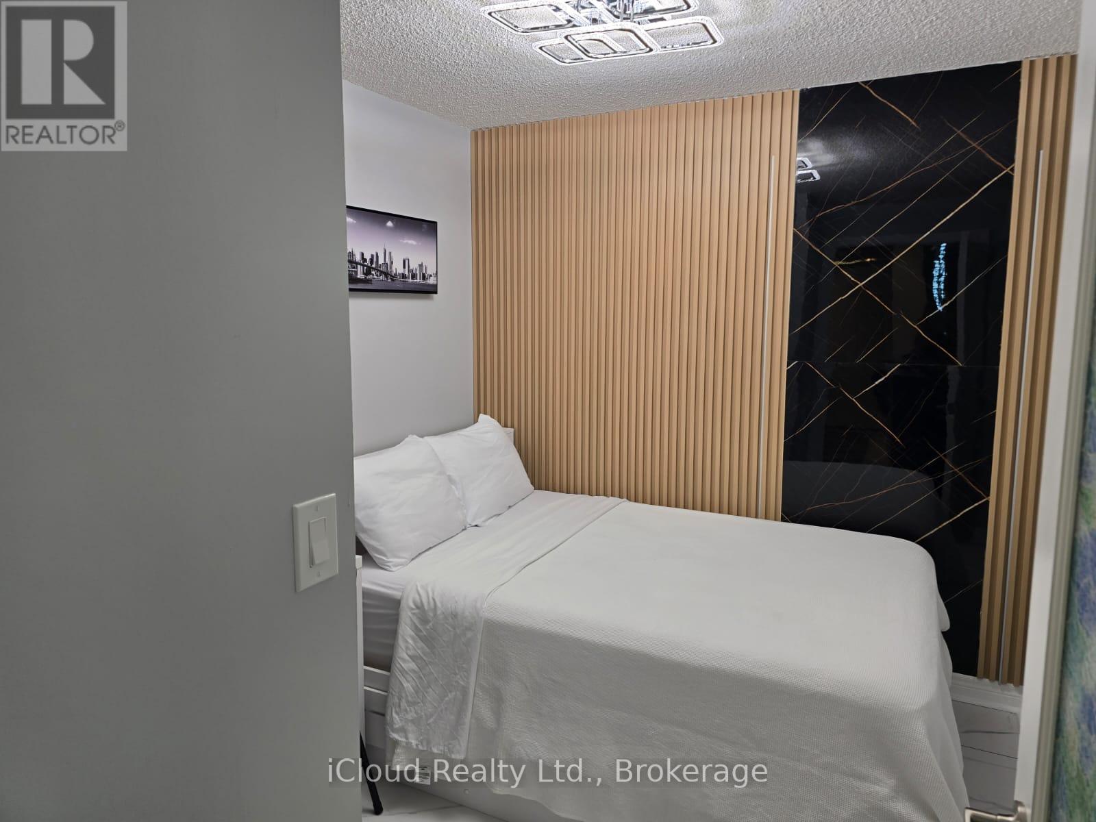 3114 - 310 Burnhamthorpe Road W, Mississauga, Ontario  L5B 4P9 - Photo 19 - W12948492