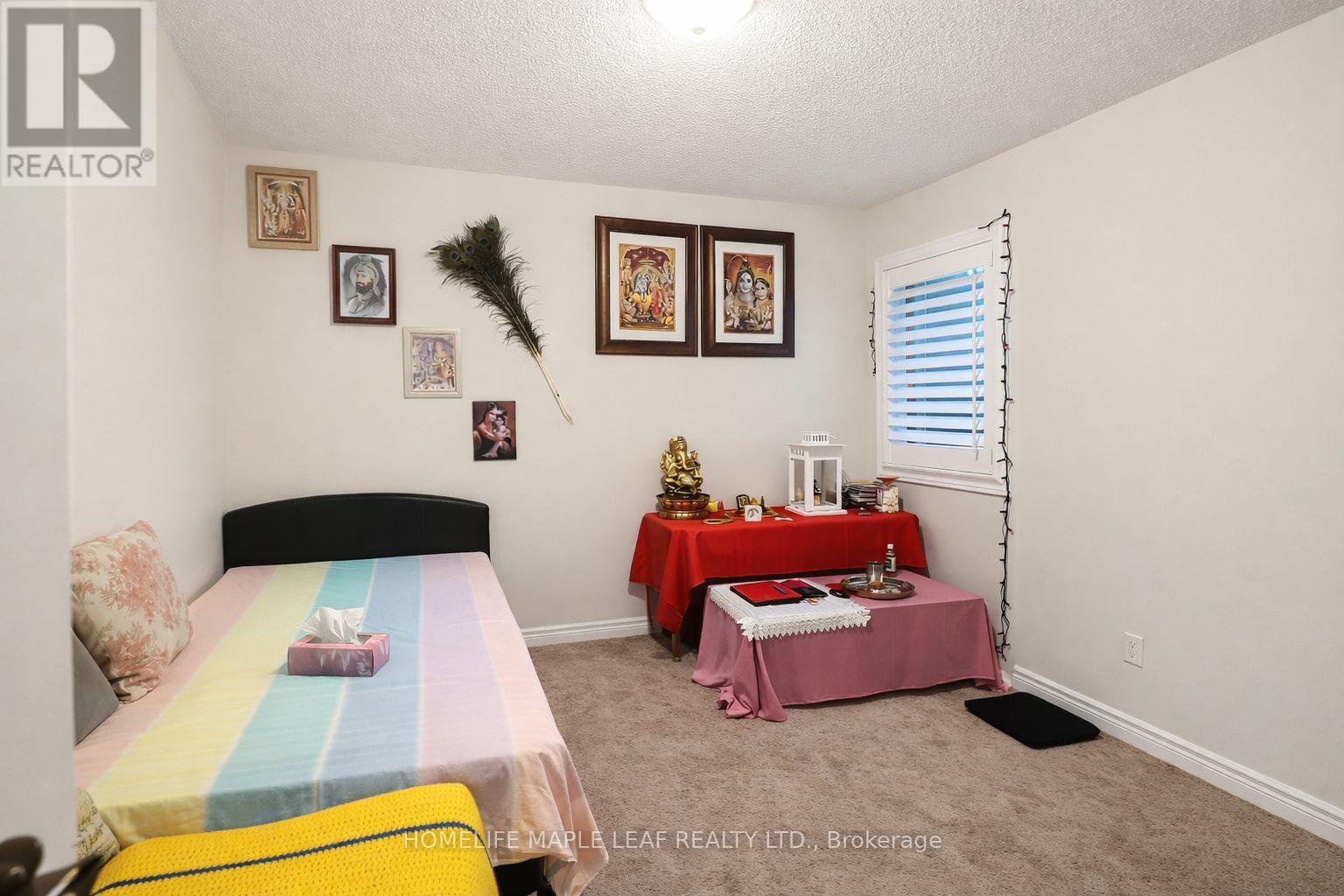 67 Folgate Crescent, Brampton, Ontario  L6R 4A7 - Photo 17 - W12988520