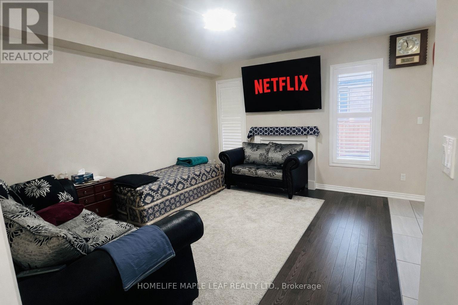 67 Folgate Crescent, Brampton, Ontario  L6R 4A7 - Photo 7 - W12988520