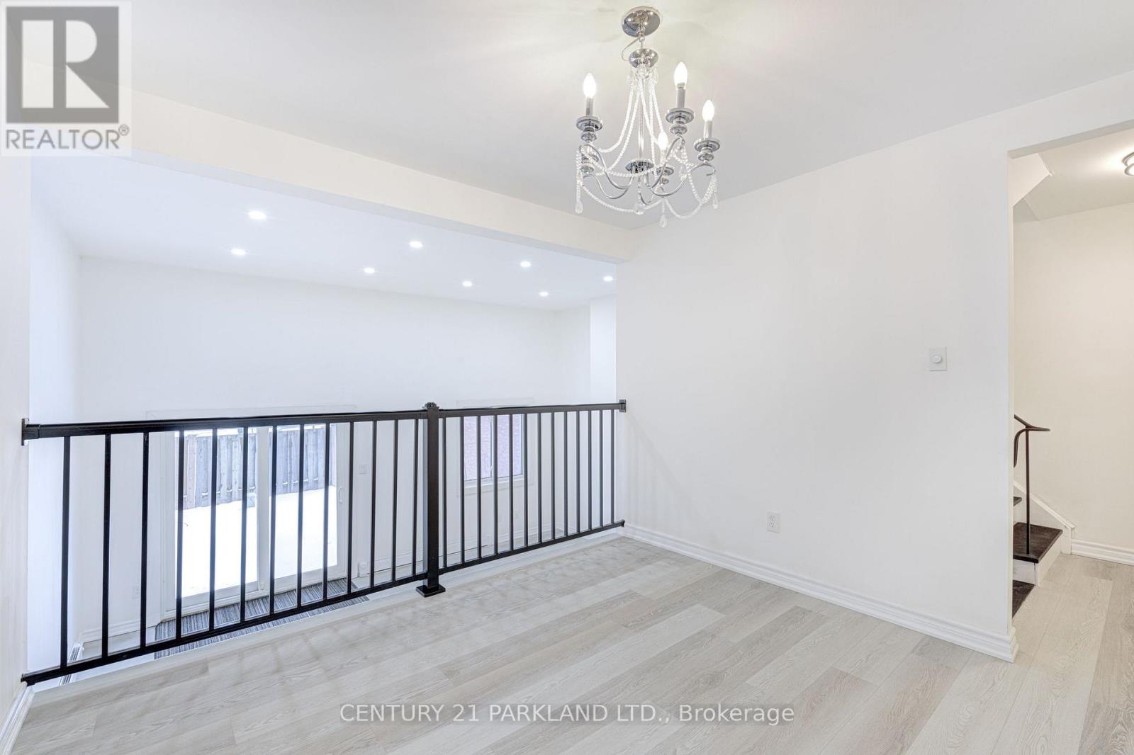 #83 - 2145 Sherobee Road, Mississauga, Ontario  L5A 3G8 - Photo 11 - W12998840