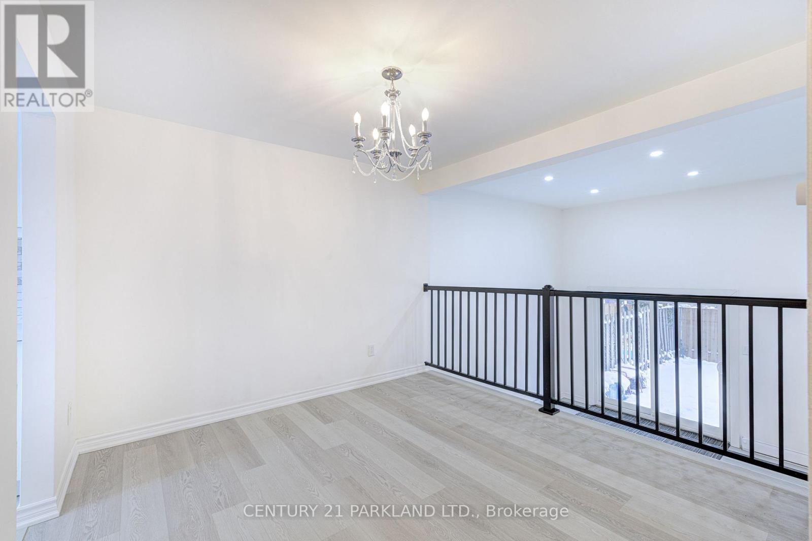 #83 - 2145 Sherobee Road, Mississauga, Ontario  L5A 3G8 - Photo 10 - W12998840