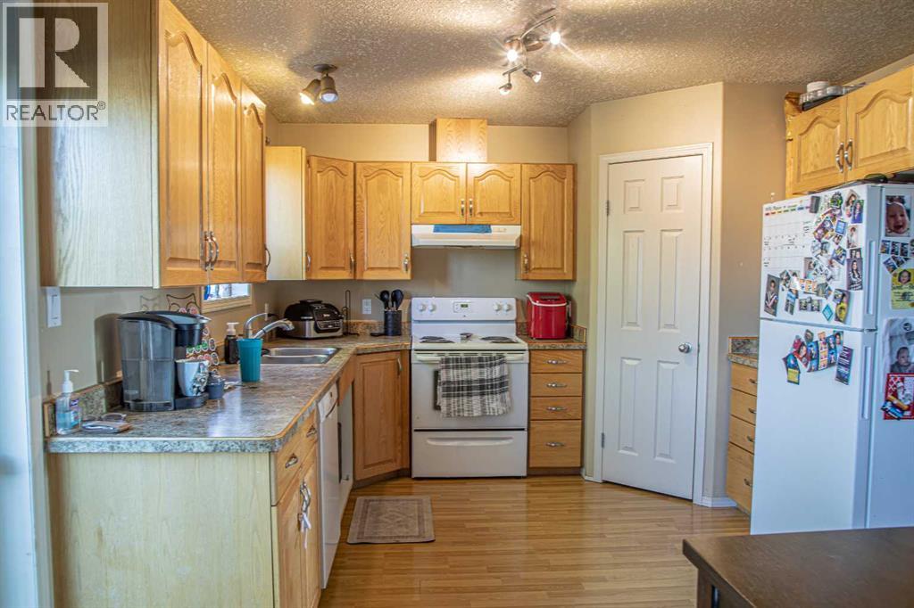 10808 100 Avenue, High Level, Alberta  T0H 1Z0 - Photo 6 - A2212246