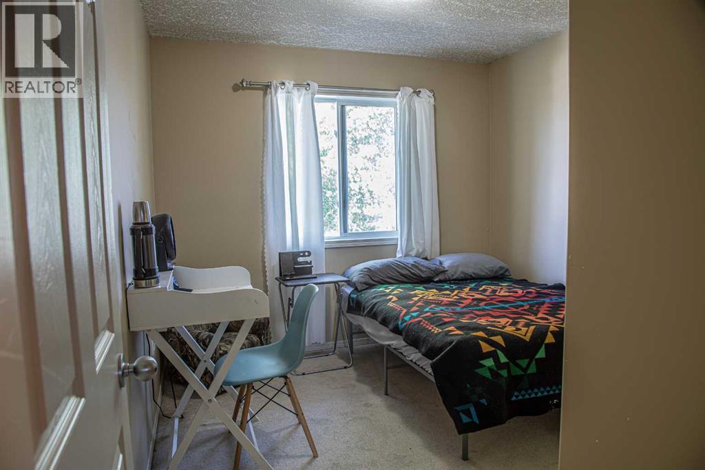 10808 100 Avenue, High Level, Alberta  T0H 1Z0 - Photo 14 - A2212246