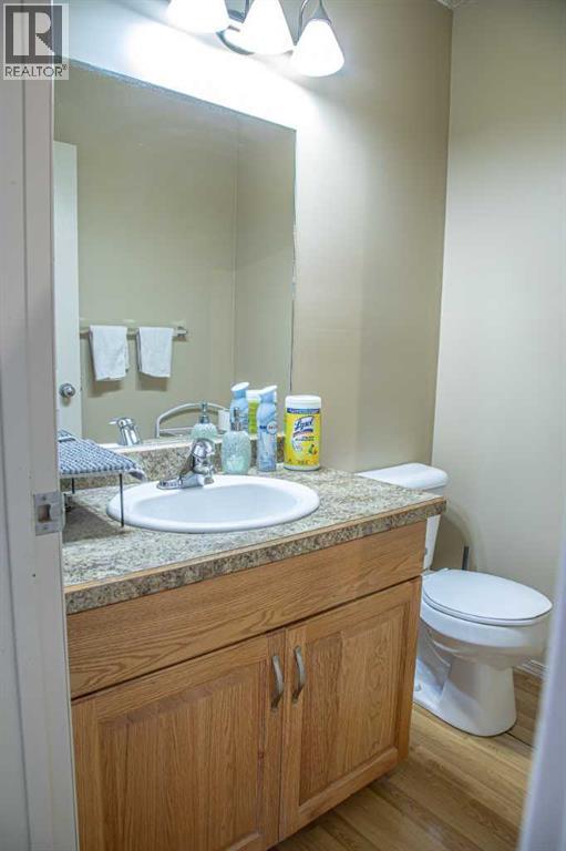 10808 100 Avenue, High Level, Alberta  T0H 1Z0 - Photo 9 - A2212246