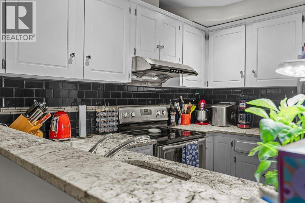 9, 420 Squirrel Street, Banff, Alberta  T1L 1G5 - Photo 5 - A2297057