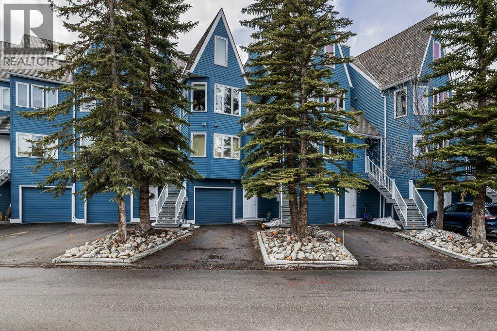 9, 420 Squirrel Street, Banff, Alberta  T1L 1G5 - Photo 2 - A2297057