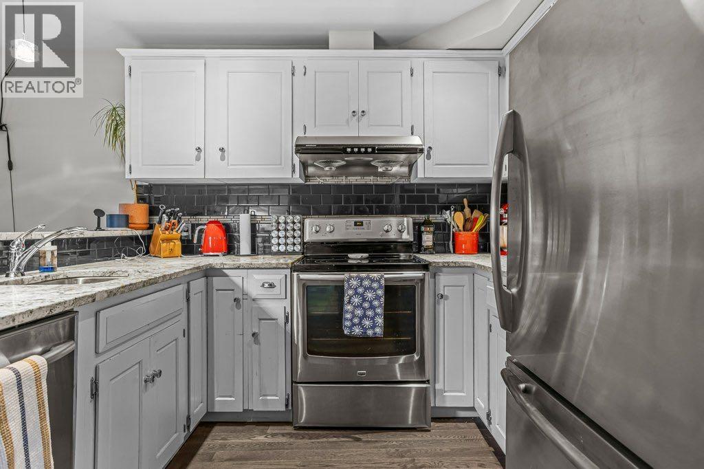 9, 420 Squirrel Street, Banff, Alberta  T1L 1G5 - Photo 8 - A2297057