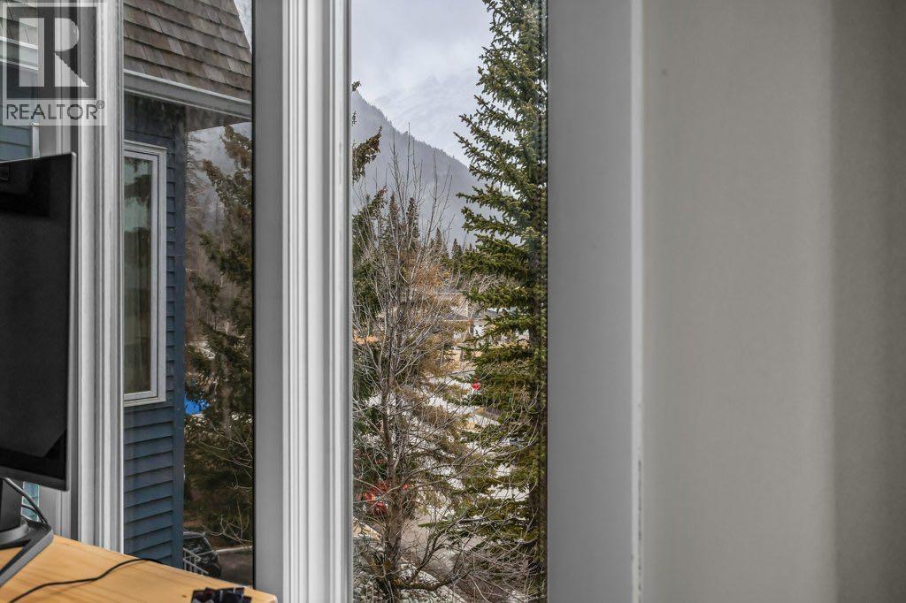 9, 420 Squirrel Street, Banff, Alberta  T1L 1G5 - Photo 36 - A2297057