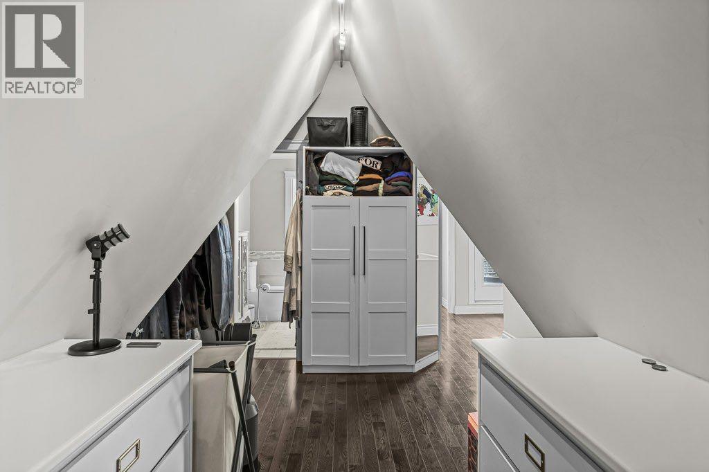 9, 420 Squirrel Street, Banff, Alberta  T1L 1G5 - Photo 35 - A2297057