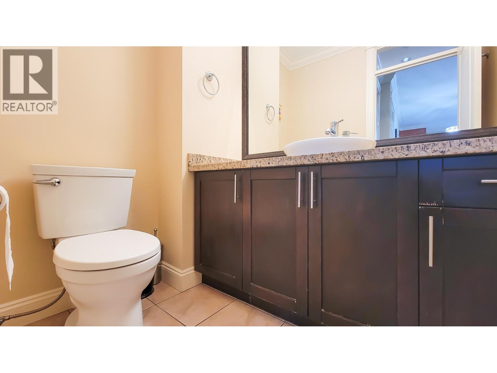 203 E 18th Street, North Vancouver, British Columbia  V7L 2X7 - Photo 11 - R3112646