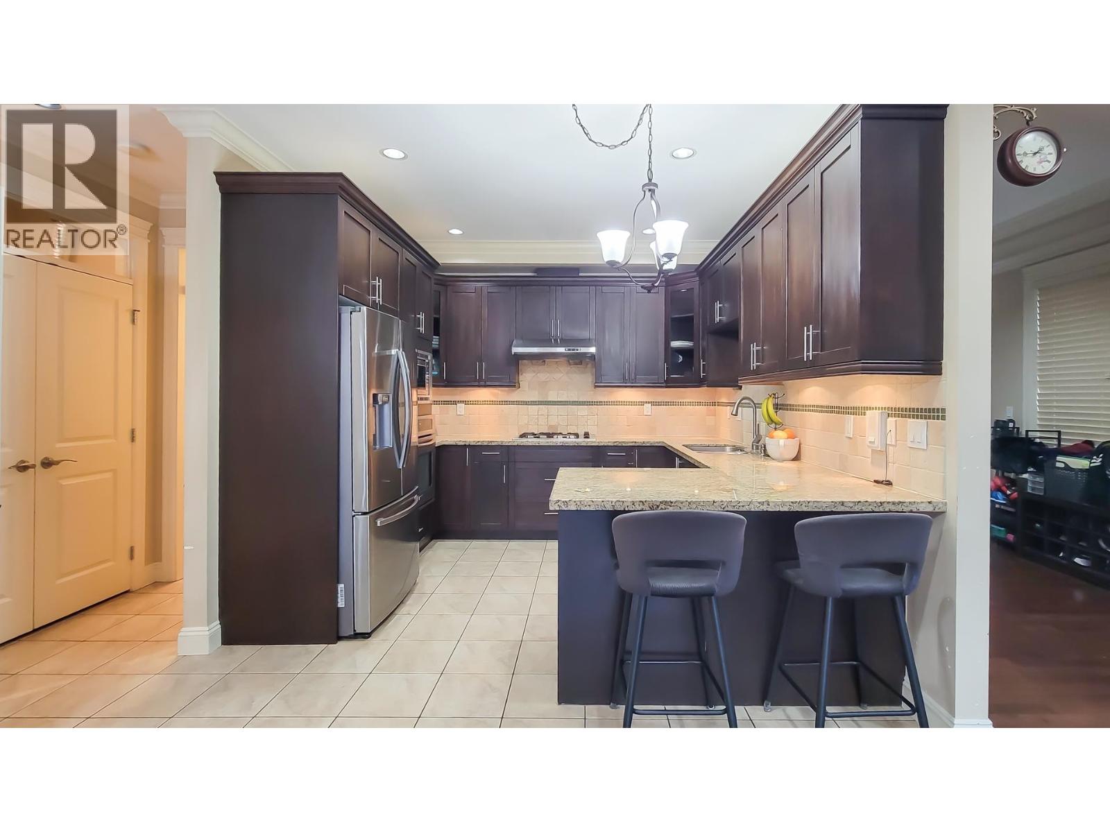 203 E 18th Street, North Vancouver, British Columbia  V7L 2X7 - Photo 7 - R3112646