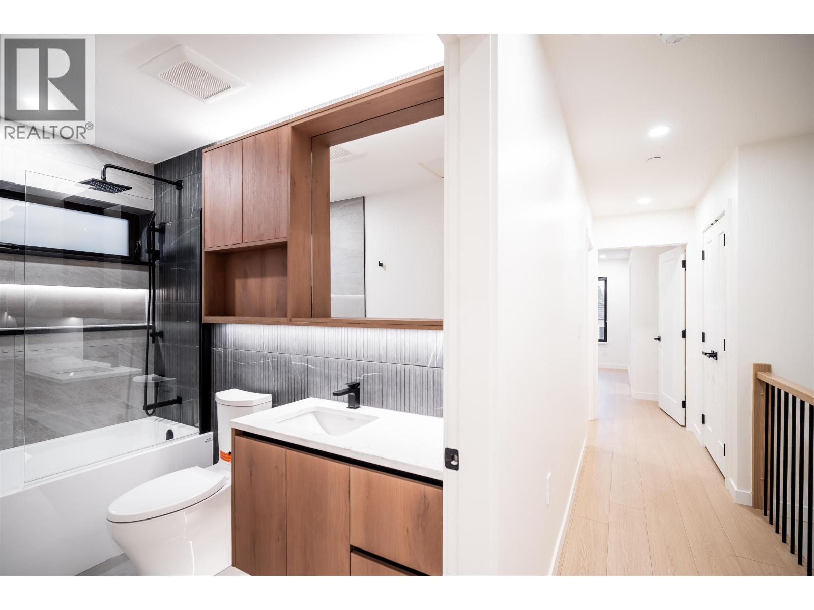 7960 Inverness Street, Vancouver, British Columbia  V5X 4H7 - Photo 11 - R3112650