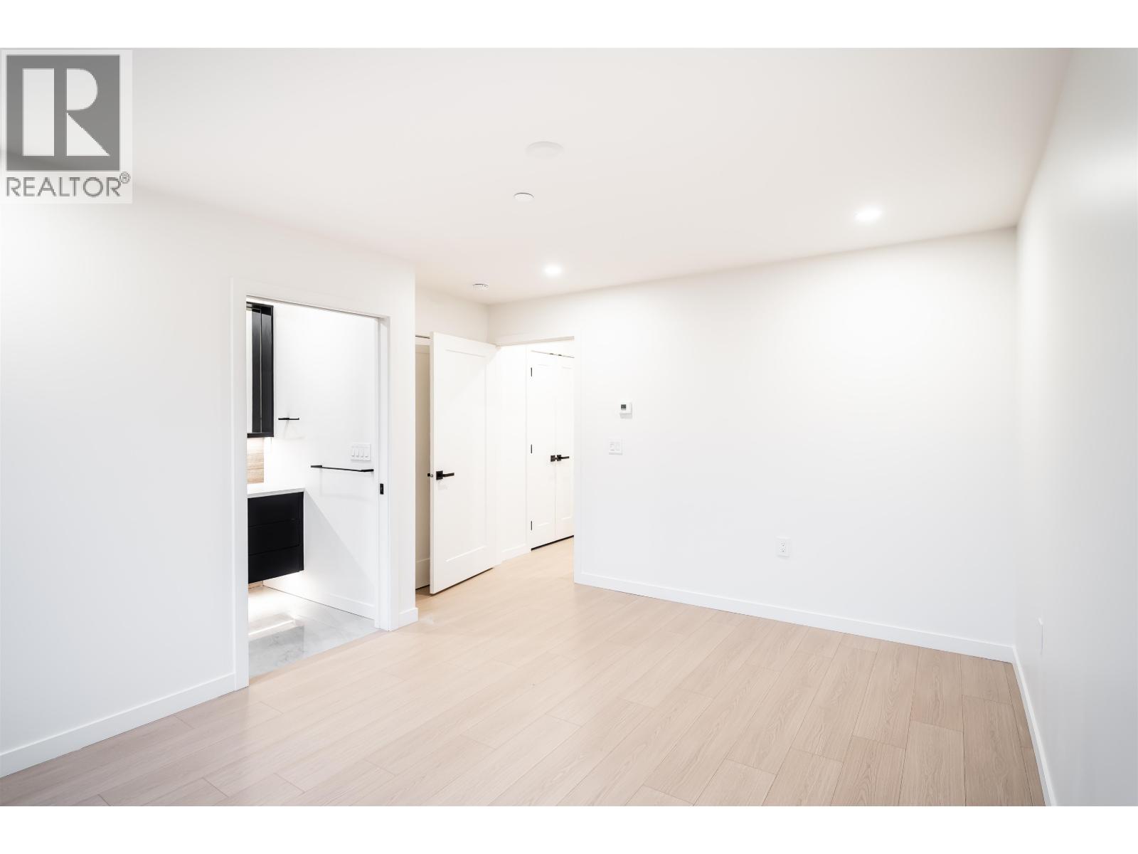 7960 Inverness Street, Vancouver, British Columbia  V5X 4H7 - Photo 17 - R3112650