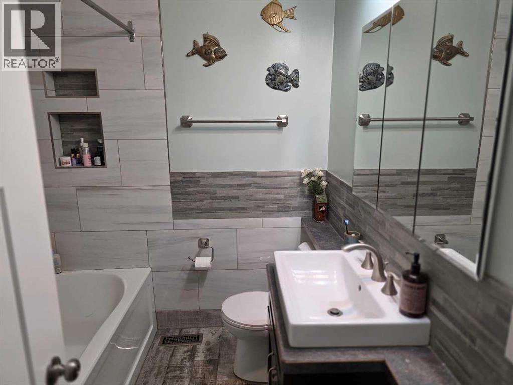 221 Heritage Road, Barnwell, Alberta  T0K 0B0 - Photo 26 - A2302776