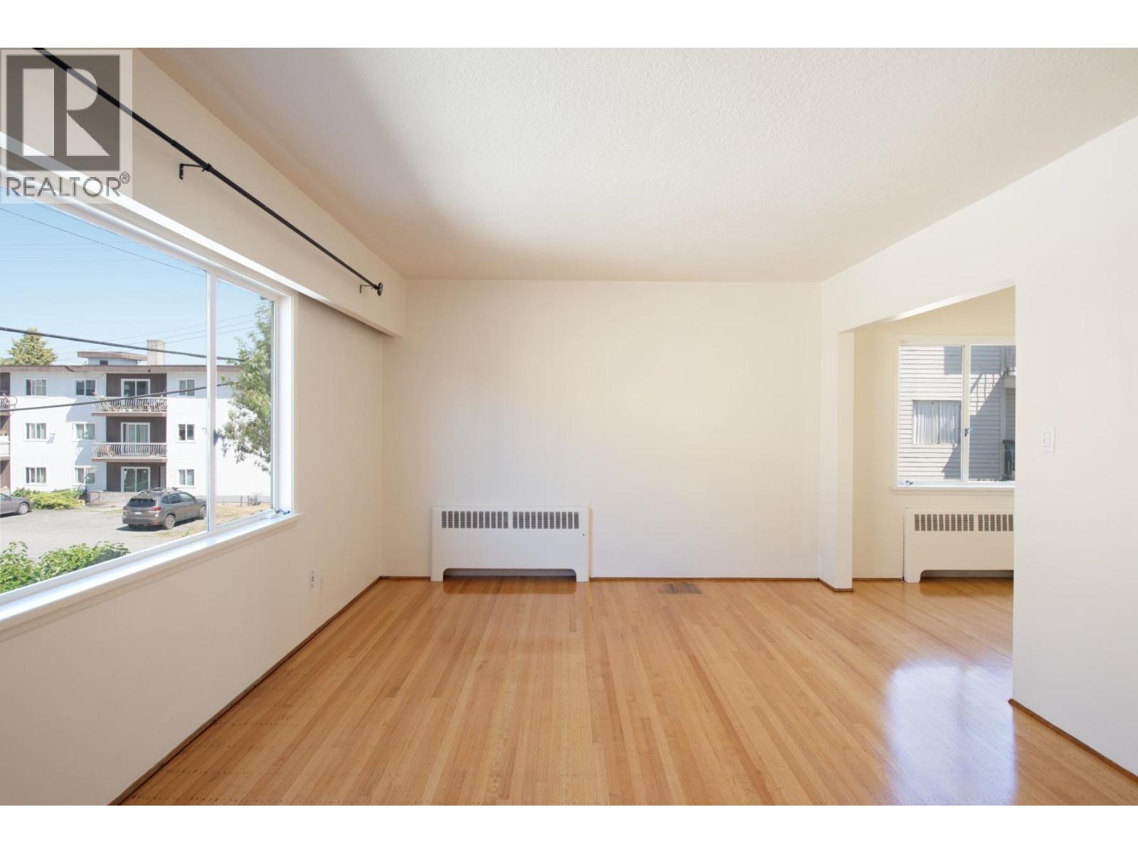 4 1339 71 Street, Vancouver, British Columbia  V6P 3B3 - Photo 3 - R3112652