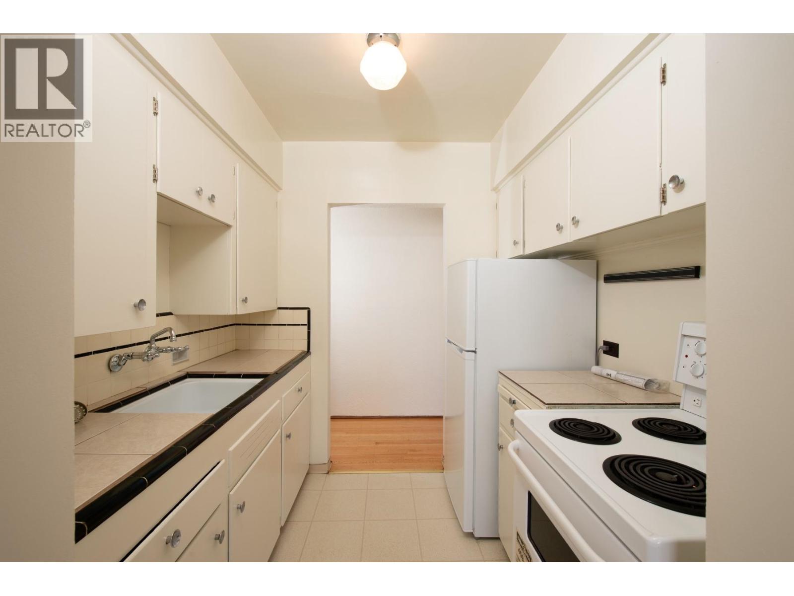 4 1339 71 Street, Vancouver, British Columbia  V6P 3B3 - Photo 6 - R3112652