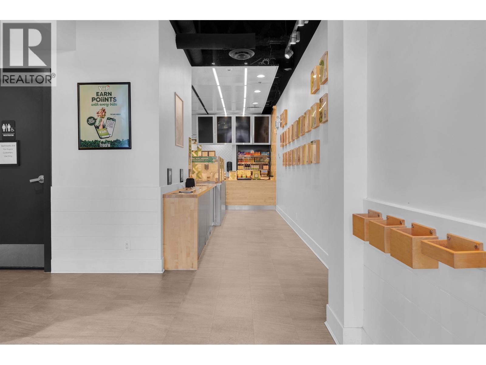 Unknown Address, ,    - Photo 2 - C8077971