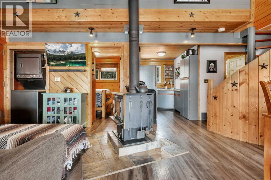 30 Mountainview Road, Rural Clearwater County, Alberta  T4T 2A4 - Photo 3 - A2302170