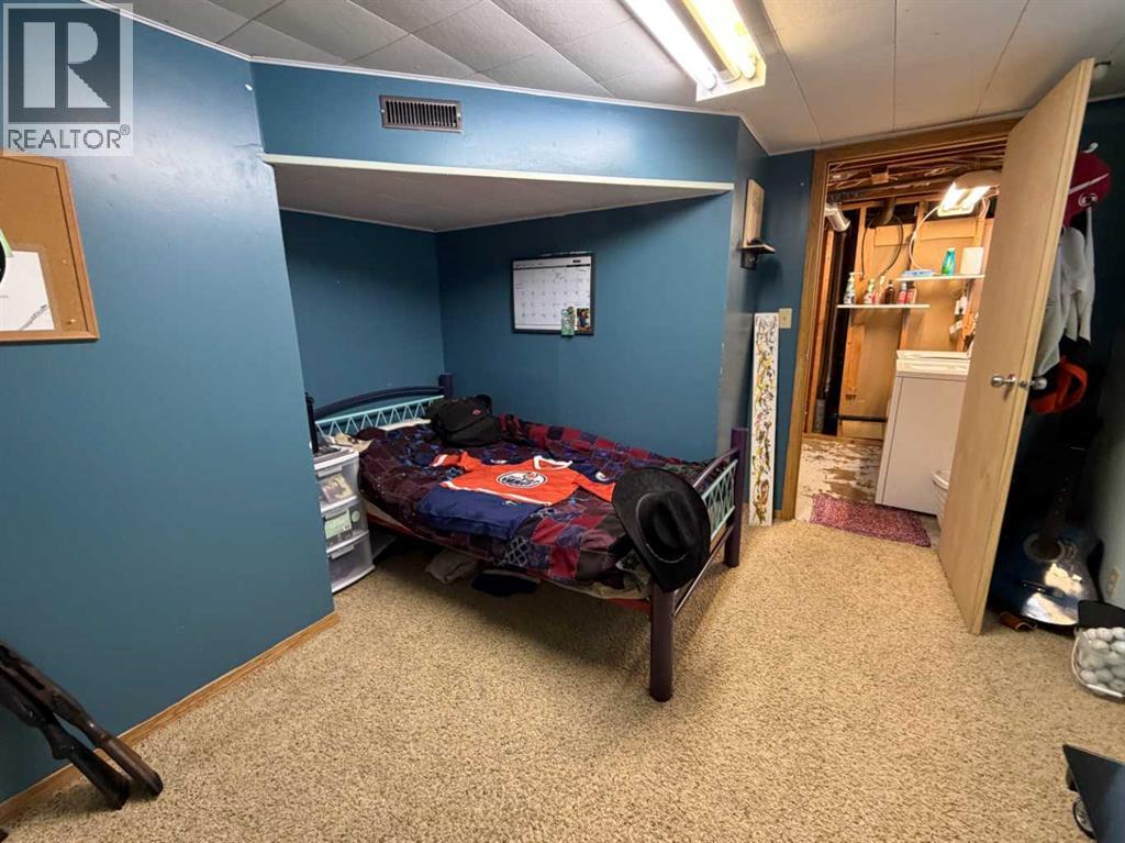 330 3 Avenue E, Bow Island, Alberta  T0K 0G0 - Photo 24 - A2289164